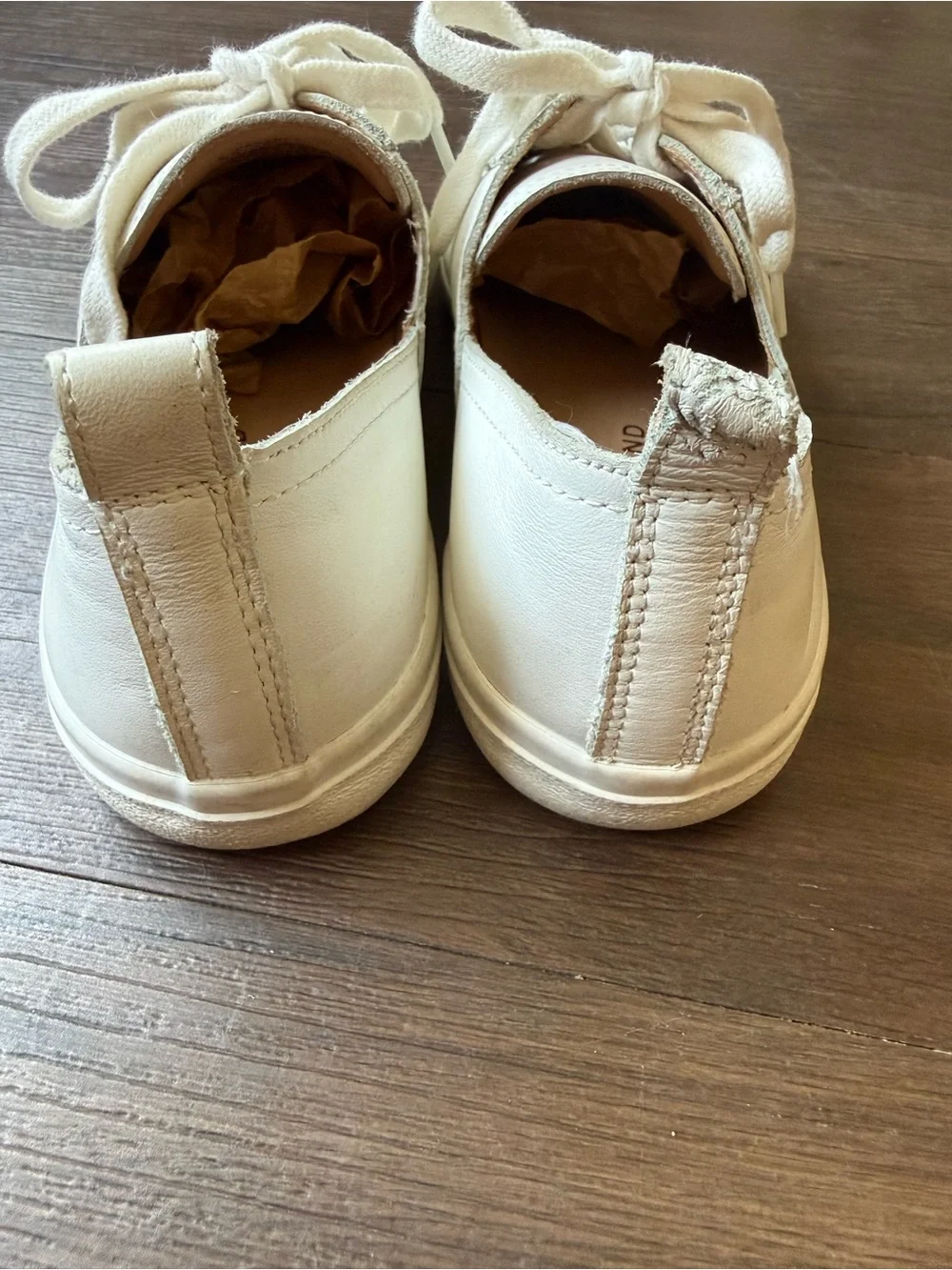 Lucky Brand Dansbey Sneaker Lace Up Casual White Leather Back Pull Tab Shoes 8